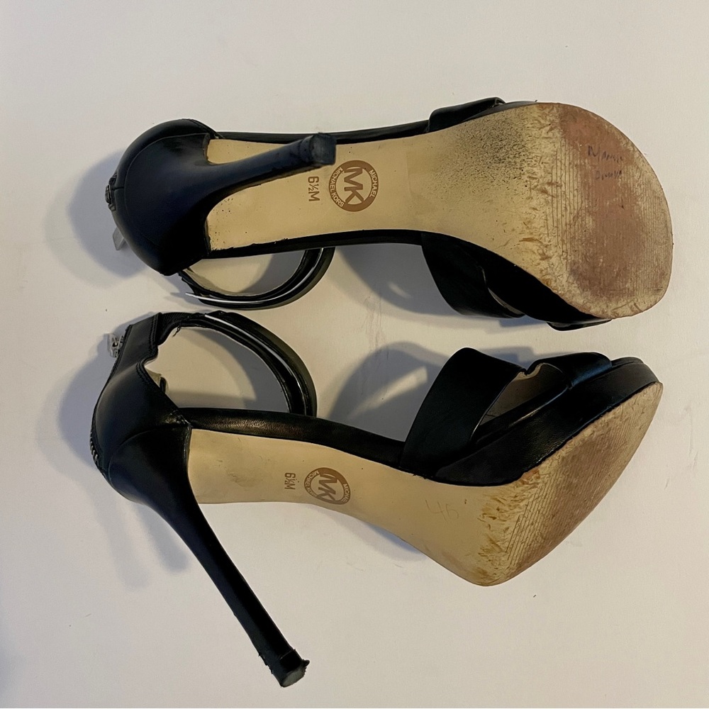 Michael Kors, 6 1/2, black. - Picture 6 of 6
